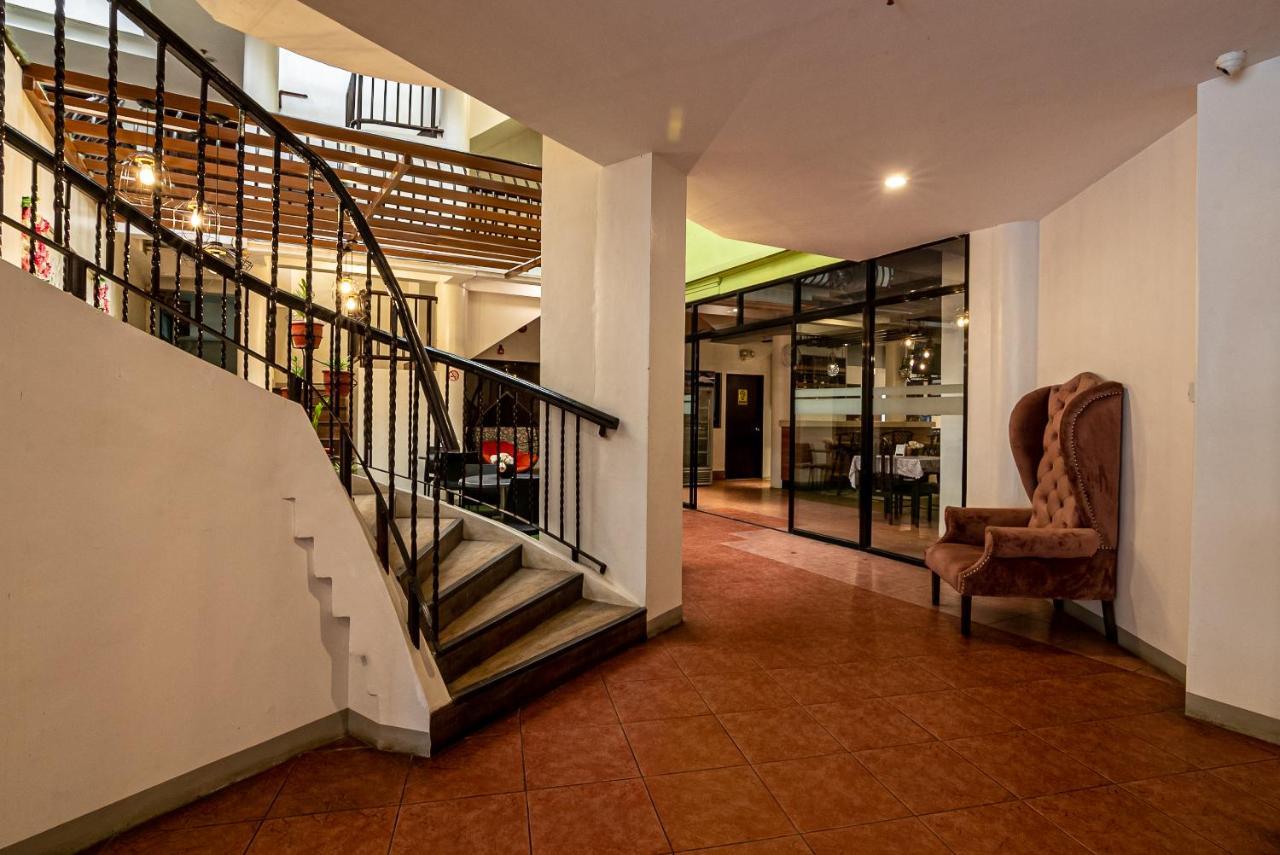 Kiwi Hotel Cebu Exteriér fotografie