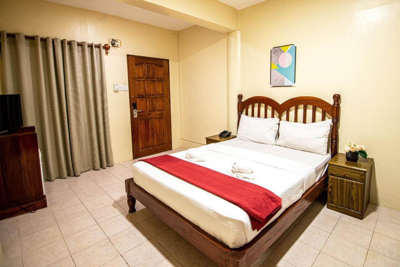 Kiwi Hotel Cebu Exteriér fotografie